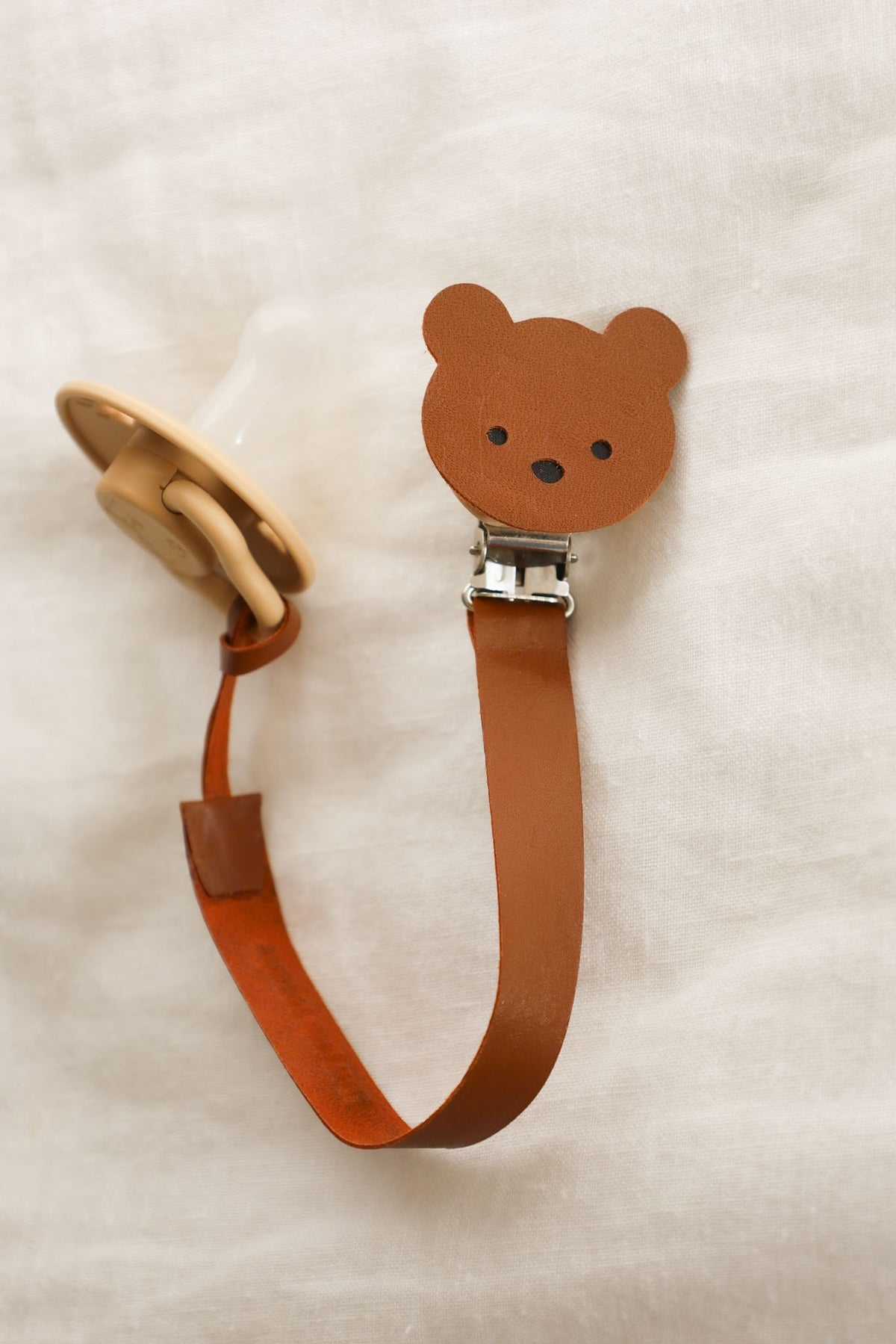 Grizzly Bear Leather Dummy/Pacifier Chain