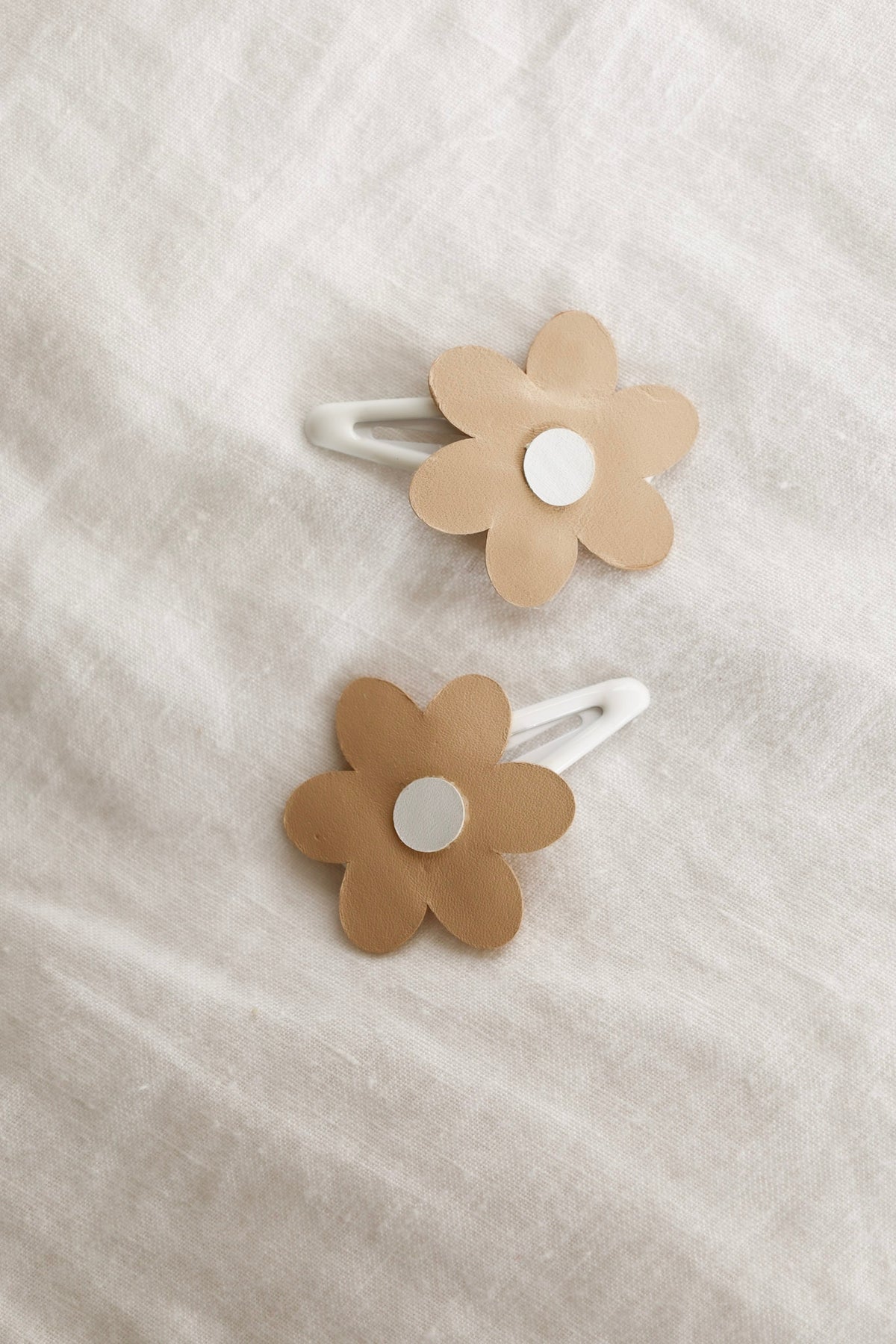 Beige Meadow Flowers Hair Clip Set